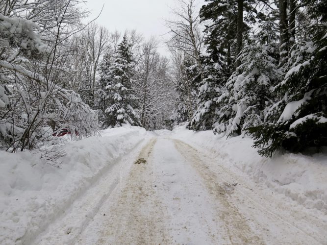 Le Maine (États-Unis) englouti sous la neige - Jour 1