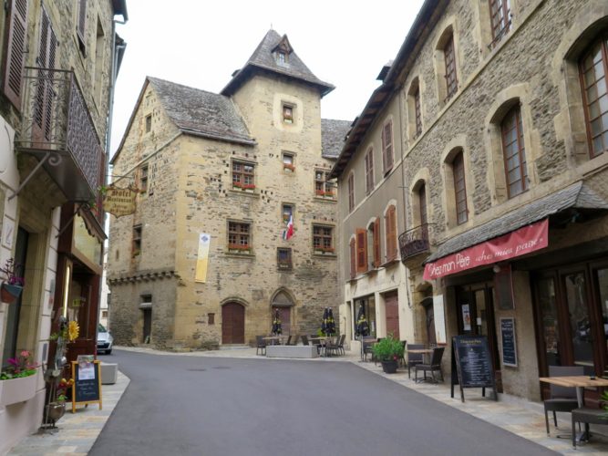 D'Estaing à Salles-la-Source (France)